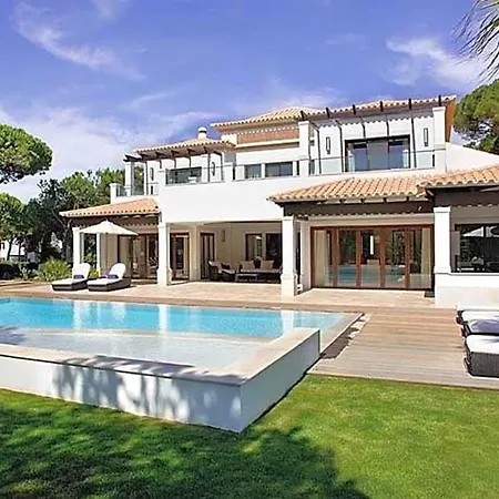 Olhos De Agua Sleeps 8 Pool Air Con Wifi *